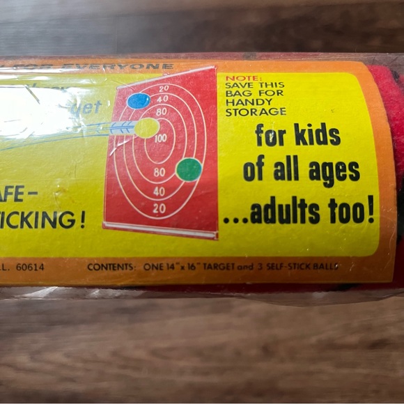 Vintage 1976 Sticky Ball Target Game SNP Chicago Velcro Safe Darts Party Game - Picture 5 of 6